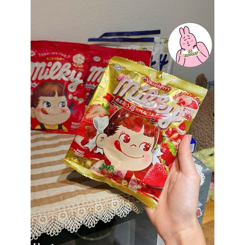 Kẹo sữa Milky hàng nội địa Nhật Bản Vị Dâu