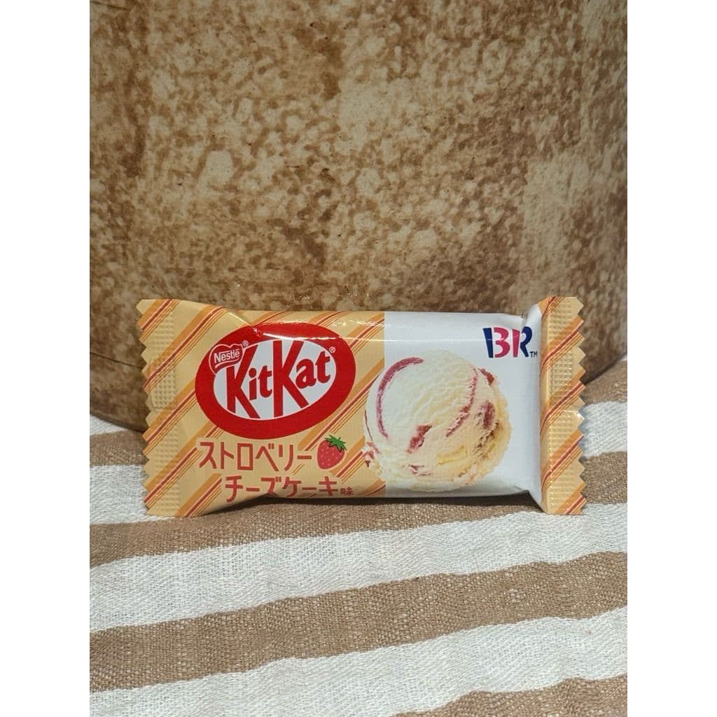 Kitkat Đủ Vị - Xách Tay Nhật Bản Kem Dâu (Mới)